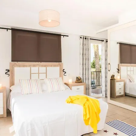 Llevant, Aire Acondicionado, Piscina, Wifi, Parking, Barbacoa, Cerca De La Playa